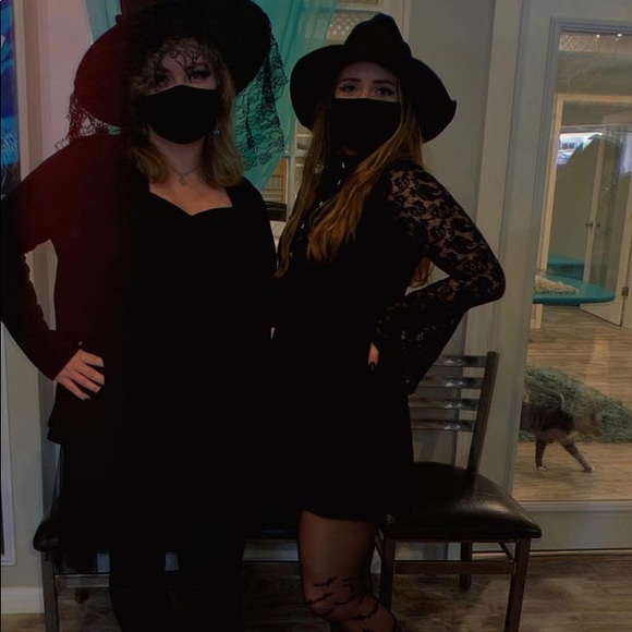 Banned Alternative Black Lace Dress - Picture 2 of 3